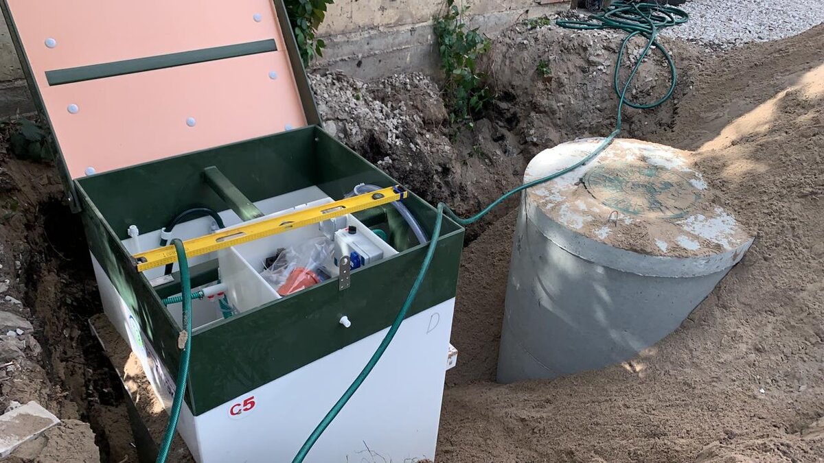 Топас -с 5 + дренажный колодец из ж/б колец. (высота колец 2.85м)