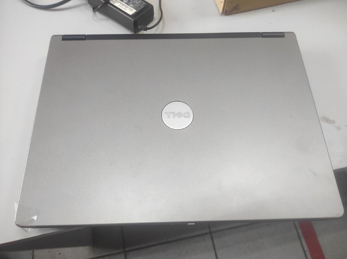 На фото Dell PP21L inspiron 1300