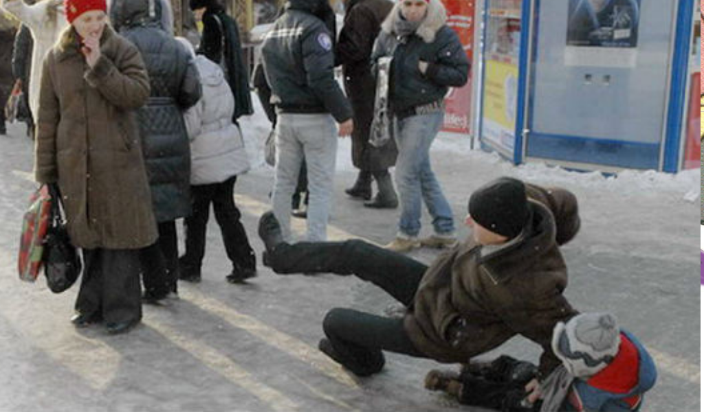 Поскользнулся - упал, упал - не вскакивай.