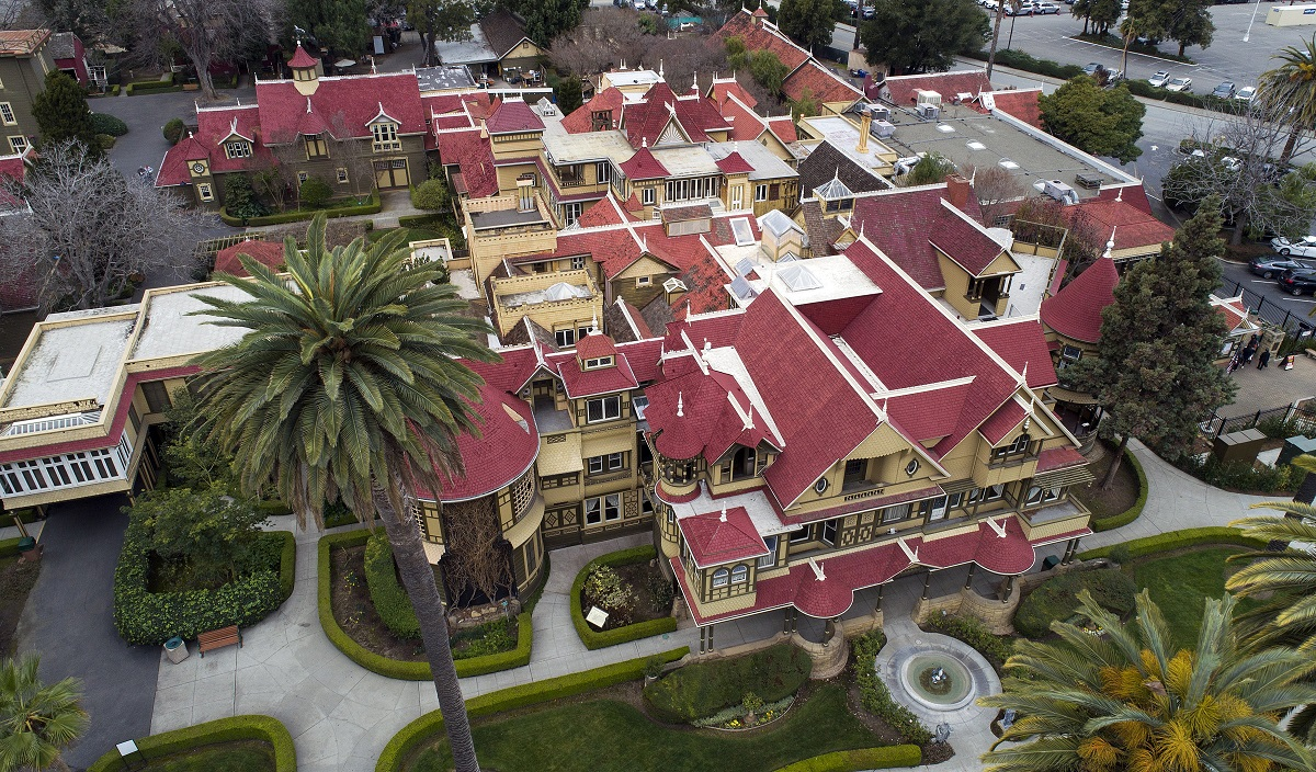 Дом Сары Винчестер в наше время. 