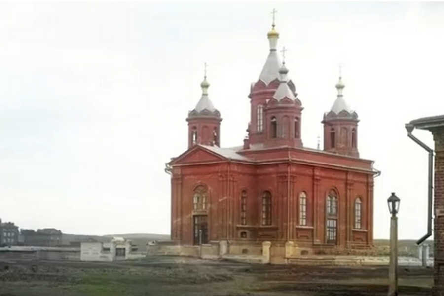 Минусинские церкви. Минусинский храм Вознесения Господня. Вознесенская Церковь Минусинск старый.