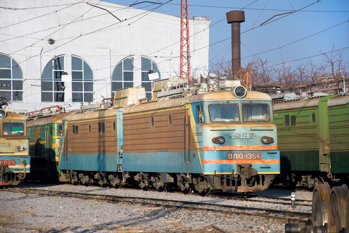 Например, мог приехать такой цветной красавец. (фото: Евгений Долгополов)