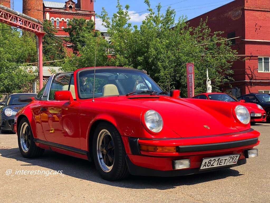  Porsche 911 Targa