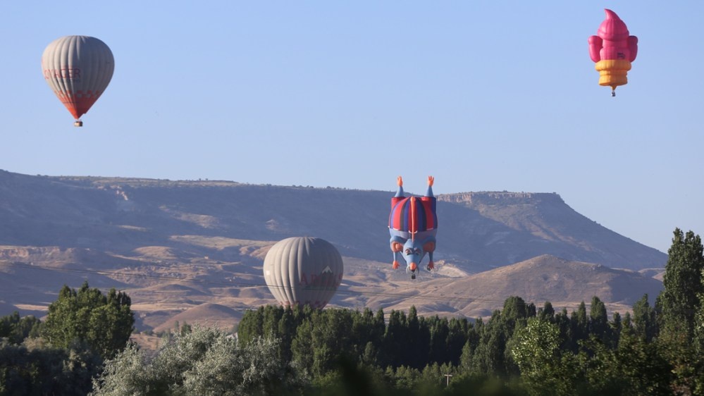 https://news-turk.ru/2021/08/22/kappadokiya-prinimaet-ii-festival-vozdushnyh-sharov/