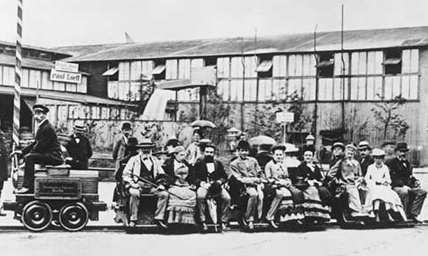 Немногие из наших читателей знают, что создателем трамваев, резко изменивших характер общественного транспорта, была знаменитая немецкая компания Siemens. И произошло это более 150 лет назад!-2