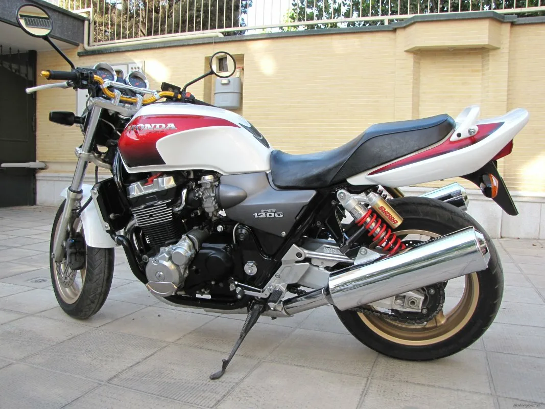 Honda CB 1300 super four