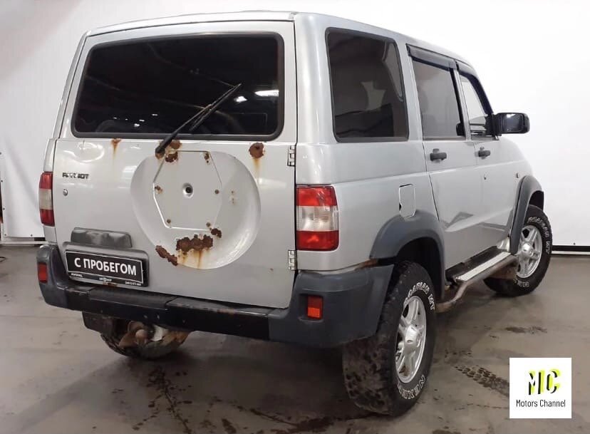 автомобиль 2010 года