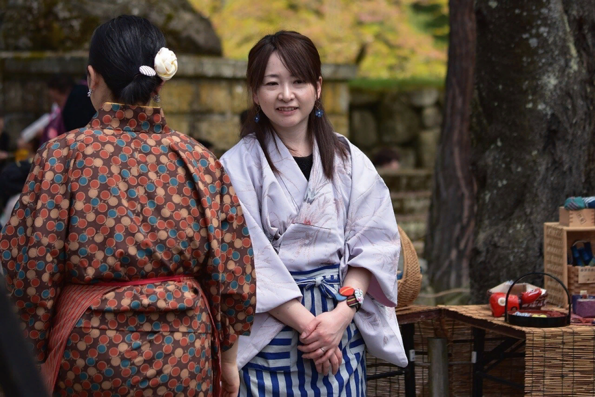 Япония народ кимоно. Японские женщины. Обычные японские женщины. Явнские женщины. Жизнь в японии мужчин