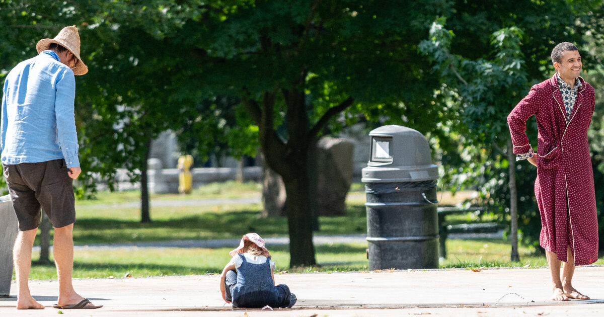 Периодически встречаются разные странные люди, возможно легалайз работает на всю катушку или сидят на велфере и в свободное время развлекаются