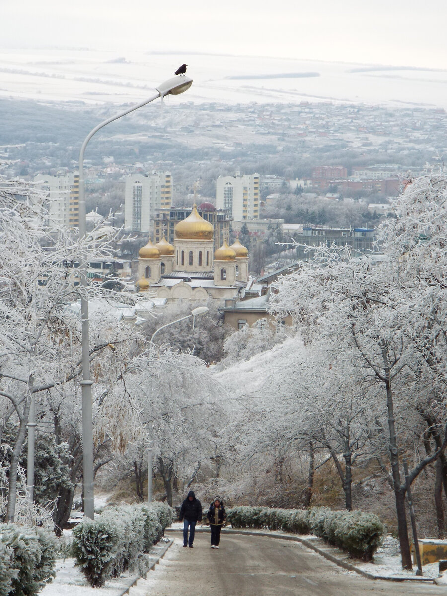 Пятигорск зимой отзывы. Достопримечательство кисловодска зимой. Железноводск кавказ зимой. Пятигорск зимой фото. Зимний машук пятигорск.