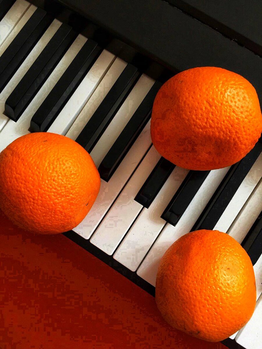 Музыку orange. Любовь к трем апельсинам. 3 Апельсина. Лубиевь к 3 апельсином. Любимый апельсин.