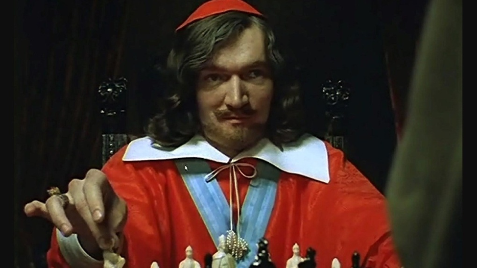 Обаятельный Александр Трофимов в роли кардинала Ришельё (1978).