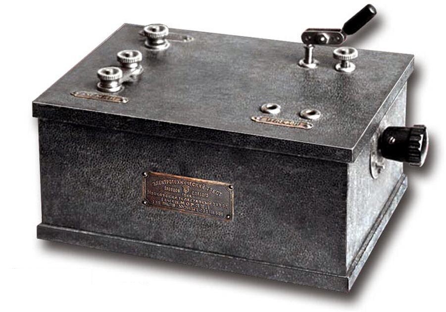 Детекторный приемник - промышленный образец 1920 - 1930 годов.