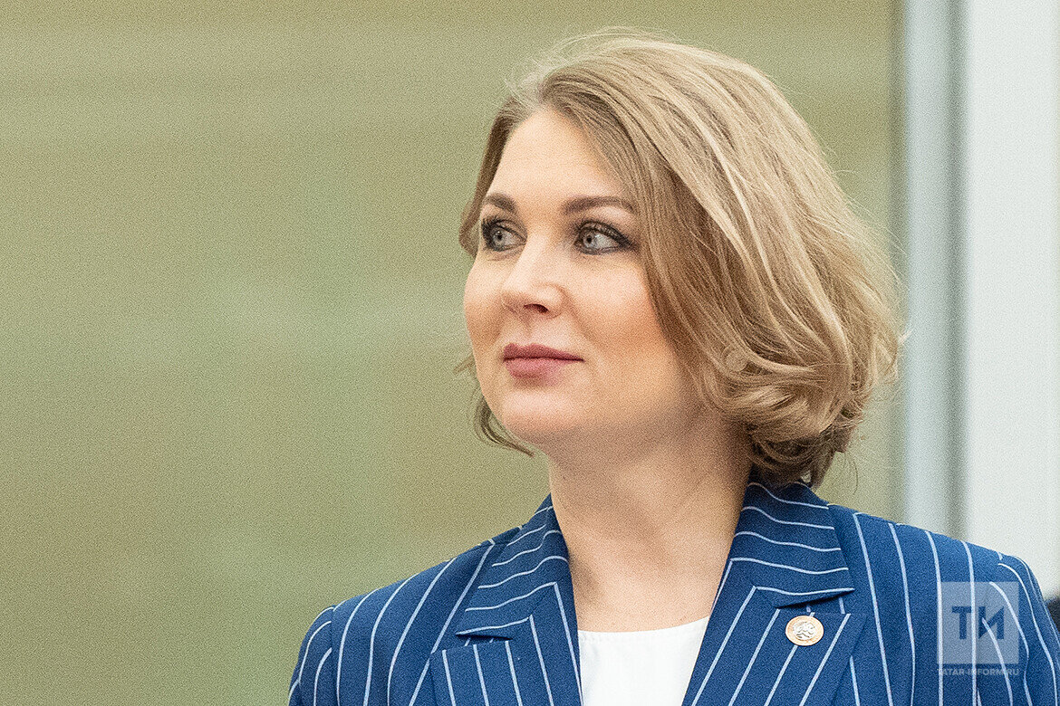 Ирина Волынец выразила сомнения в необходимости тратить площадь рекламных баннеров «на призыв заботиться о животных» , а не на рекламу, направленную на повышение демографииФото: © Владимир Васильев