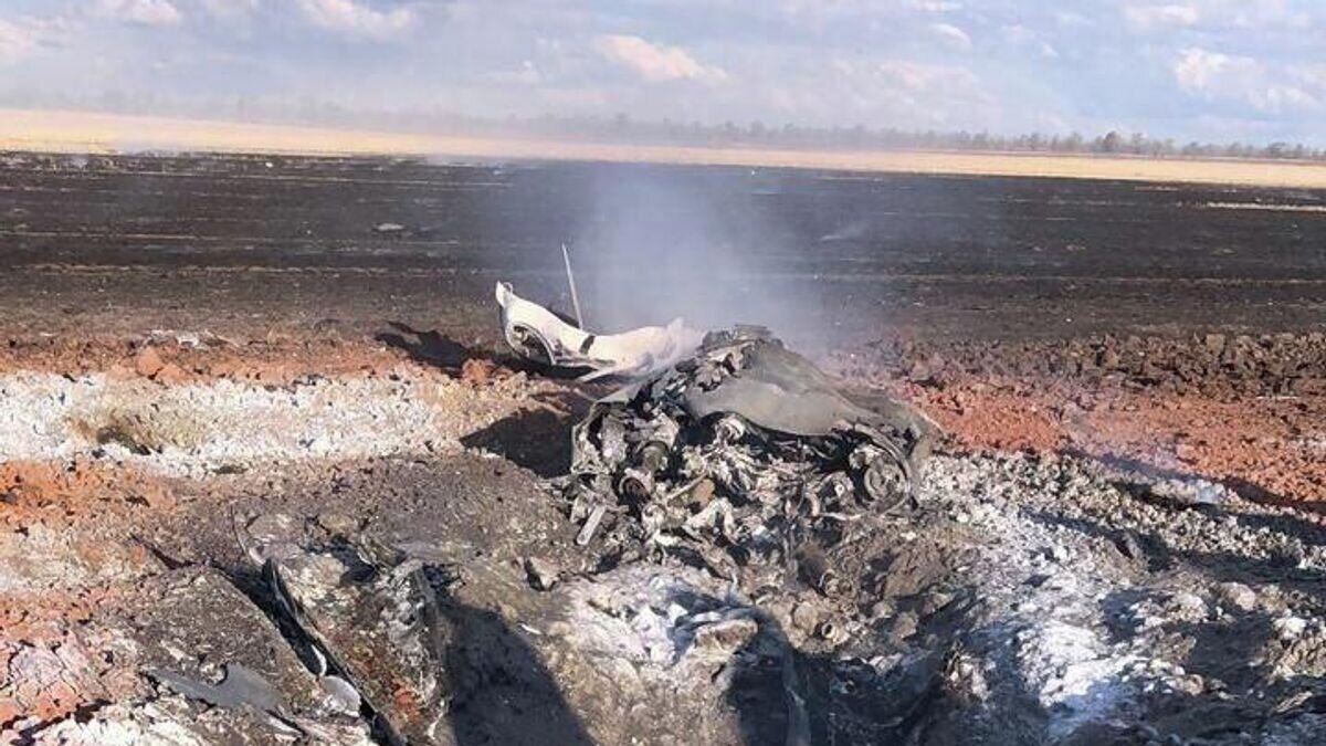    На месте падения неизвестного летательного аппарата в Ставропольском крае© Фото : Владимир Владимиров / Telegram