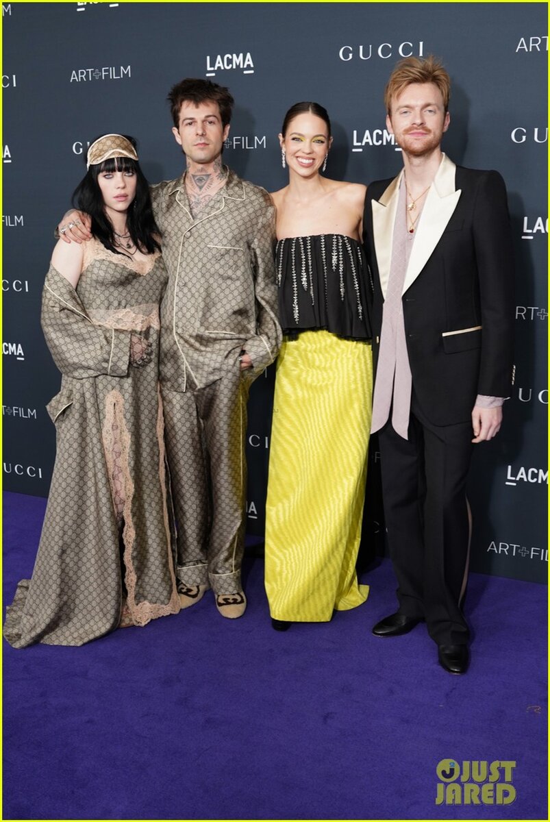    Билли Айлиш, Джесси Разерфорд, Финнеас О’Коннелл и его девушка Клаудия Салевски Фото: JustJared
