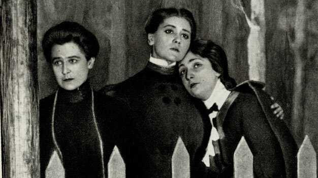 Действие IV. Маша — О.Л. Книппер, Ольга — М.Г. Савицкая, Ирина - Н.Н. Литовцем