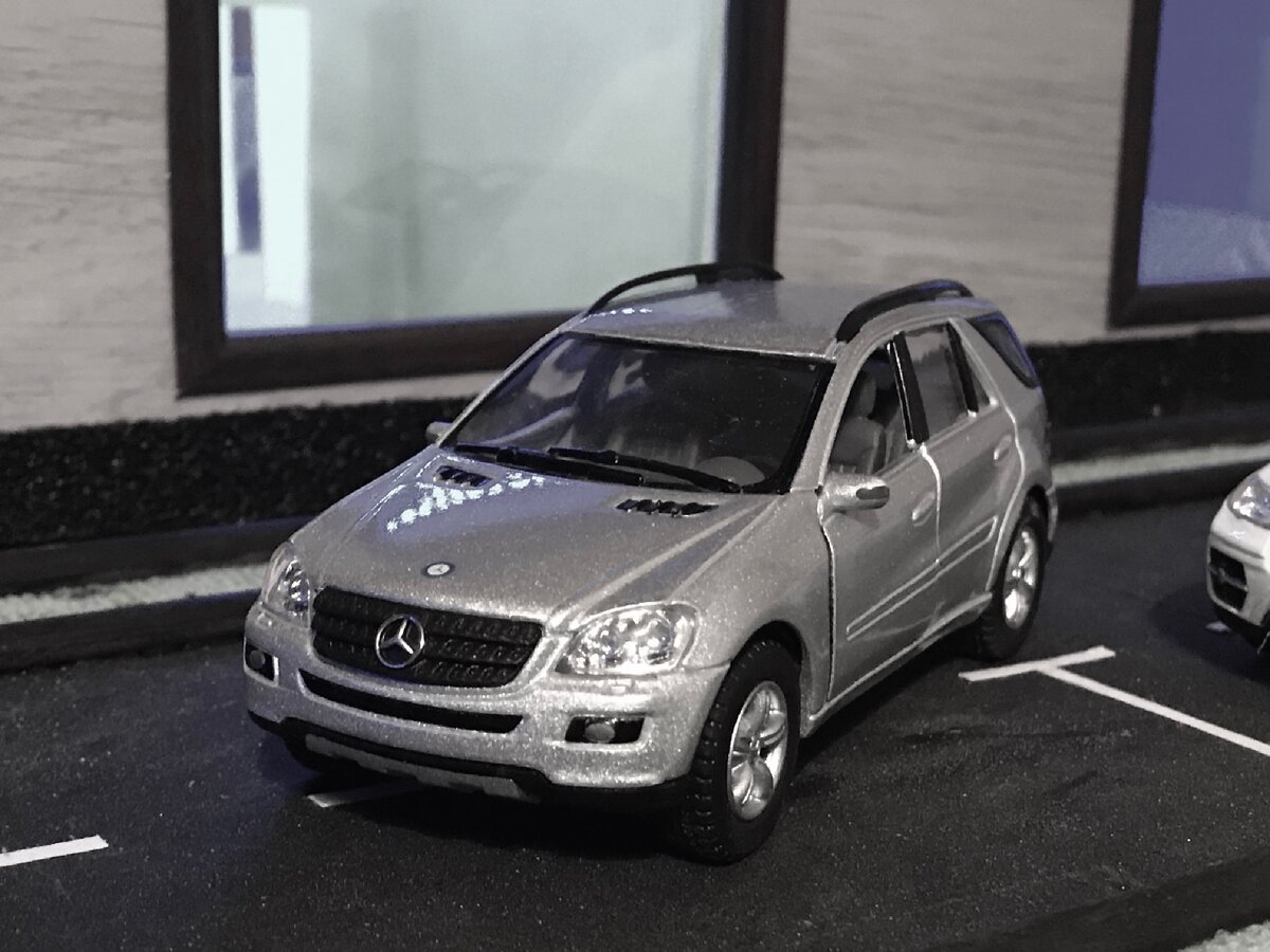 Модель 1:36 Mercedes-Benz ML Class