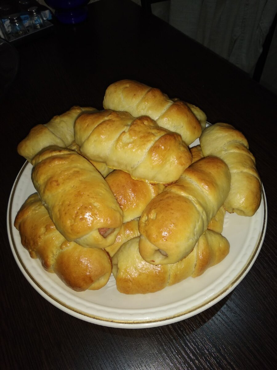 Нежные и пышные сосиски в тесте.