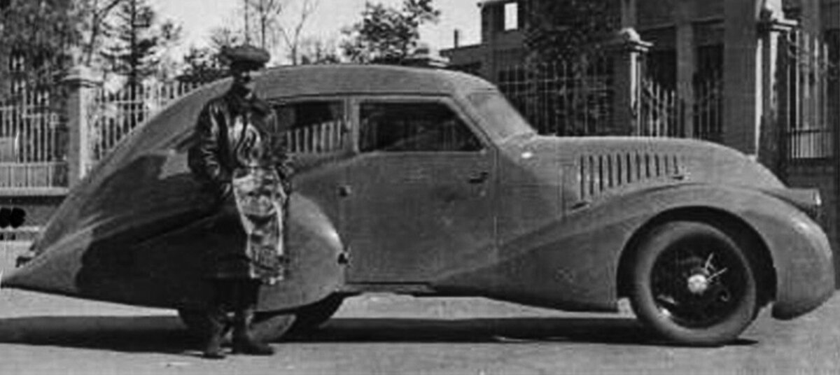 Видимо сам разработчик. Но это не точно...😁