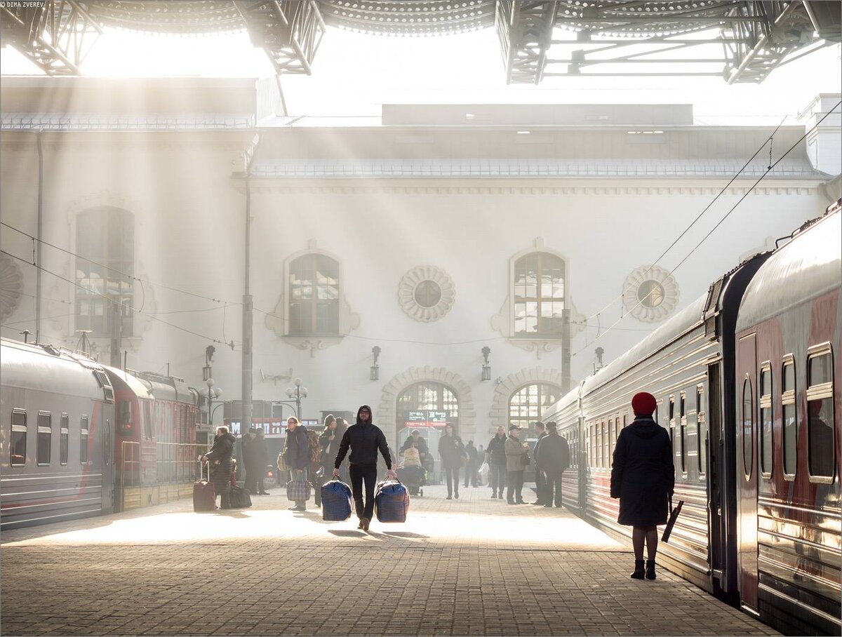 Москва киевская киевский вокзал. Киевский вокзал в москве архитектор. Россия москва комсомольская площадь 2 казанский вокзал. Aeroexpress домодедово. Белорусский вокзал жд вокзал.