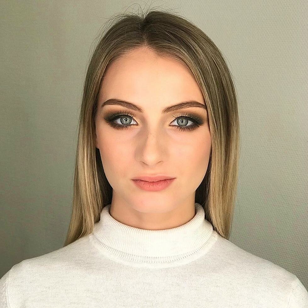 Крутой макияж для блондинок