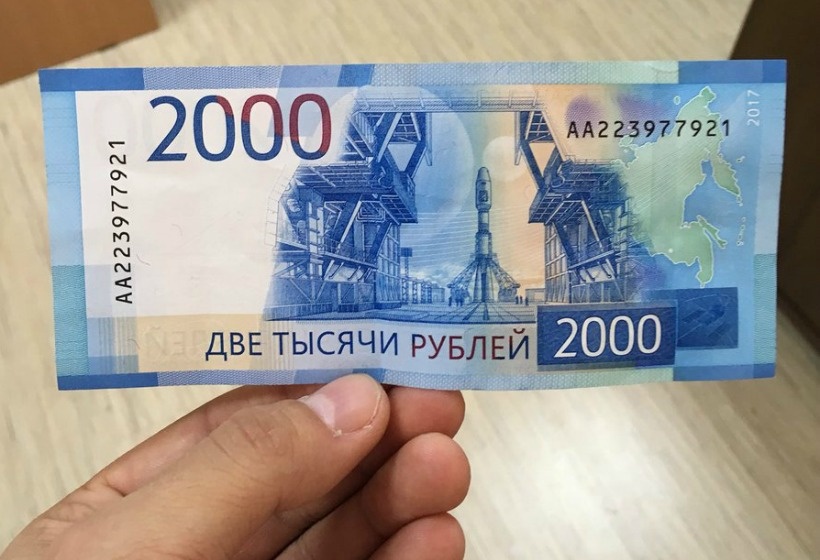
Александр Моор после заседания областного оперативного штаба по коронавирусу объявил  выплатить социальную помощь в размере 2 000 рублей людям старше 65 лет, а также гражданам, имеющим хронические заболевания.
