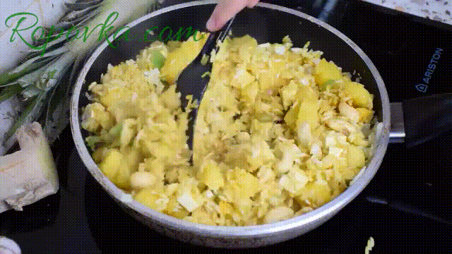 Тайский рис в ананасе