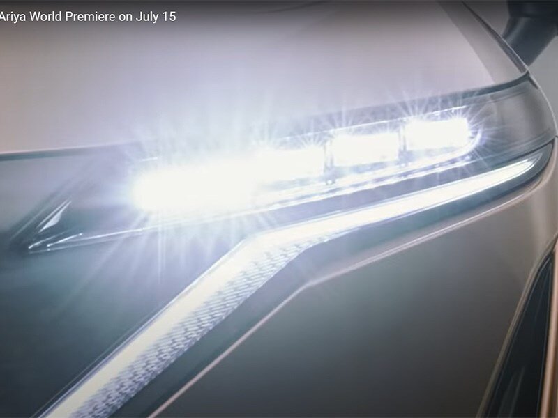  
 Премьера нового кроссовера Nissan Ariya, который должен появиться и в России, состоится 15 июля 
Судя по ролику, серийный автомобиль не будет существенно отличаться от одноименного концепт-кара, представленного в конце 2019 года в рамках Токийского автосалона. Длина кроссовера составила 4600 мм, ширина — 1920 мм, а высота — 1630 миллиметров. Таким образом, по своим размерам кроссовер сравним с моделью X-Trail, а его основным конкурентом будет Tesla Model Y.

Кроме того, в видео впервые показан логотип e-4ORCE. Именно такое название получит силовая установка с двумя электрическими двигателями, которые будут обеспечивать полный привод. По предварительным данным, топовая версия автомобиля сможет ускоряться с места до 100 км/ч за 5 с, а запас хода кроссовера составит около 500 километров.