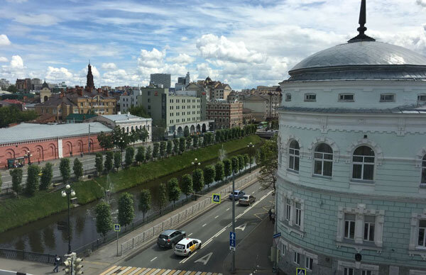 Так выглядит сегодня в Казани улица Лево-Булачная, которую предполагают  сделать пешеходной.