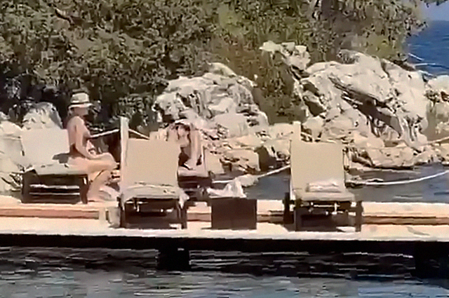 Кадр из видео. Источник: telegram-канал «Курятник»