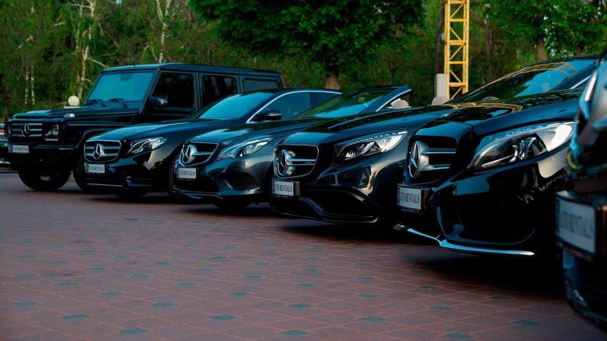 Бизнес по аренде авто с одной стороны очень легок, а с другой стороны чрезмерно тяжел из-за большого количества подводных камней. Разберитесь сначала более подробно во всем. 