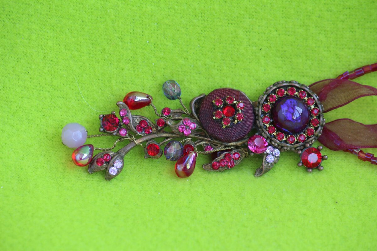 Комплект, который сделала и подарила мне подруга. Подробно можно рассмотреть, если полистать галерею. Фото автора канала