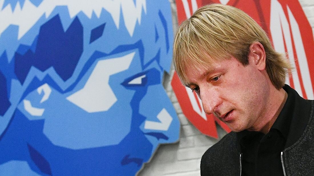 Фото: главный тренер Е.Плющенко                  Источник: https://yandex.ru/images/search?