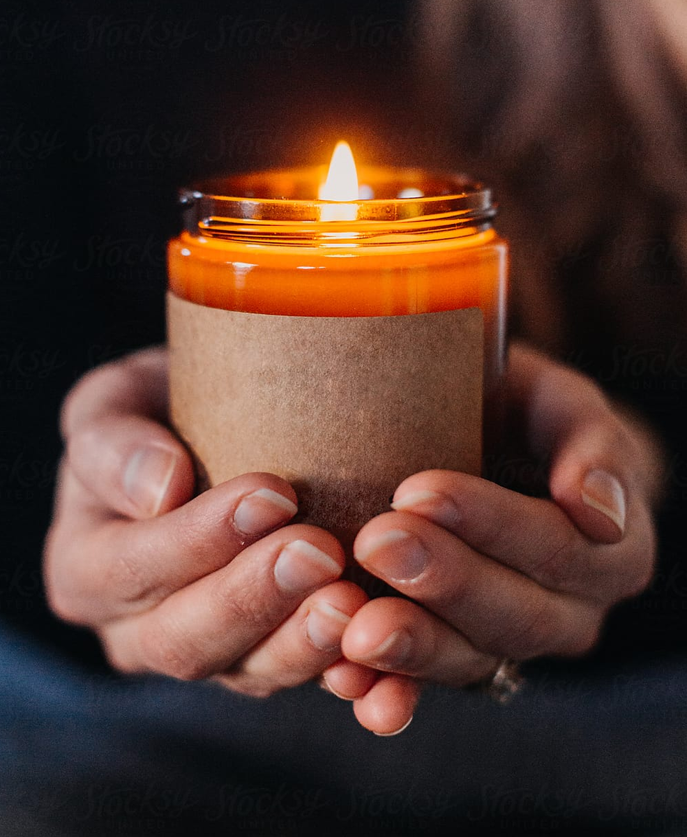 
Surname Overlap Purple hand holding candle - modatula.com
www.modatula.com