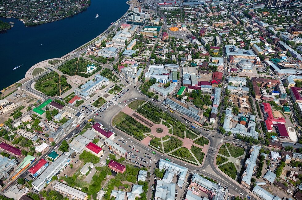 Иркутск — шестой по величине город Сибири с численностью населения более 600 тысяч человек. Фото с сайта gelio.livejournal.com