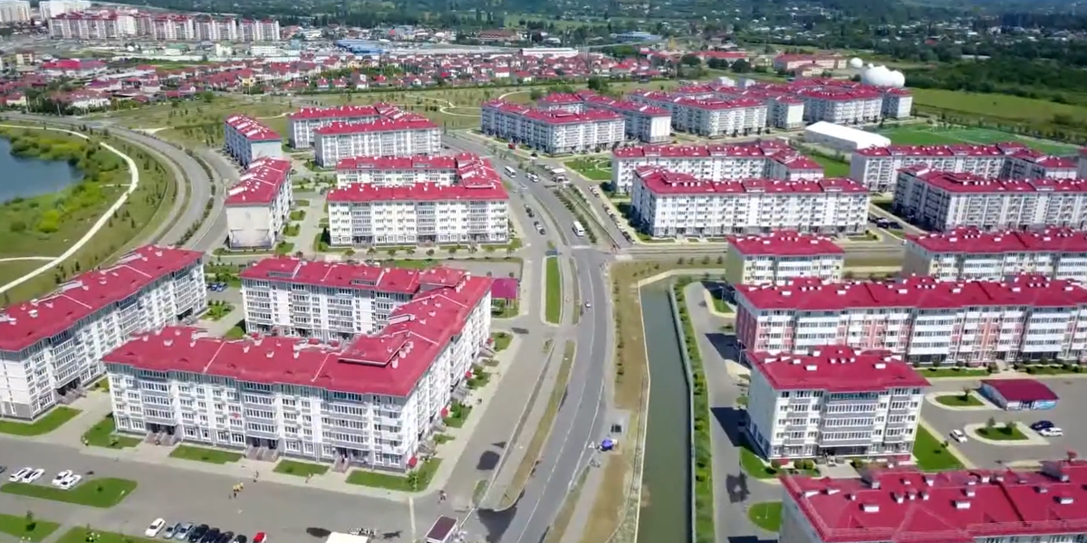 Много нового жилья и гостиниц