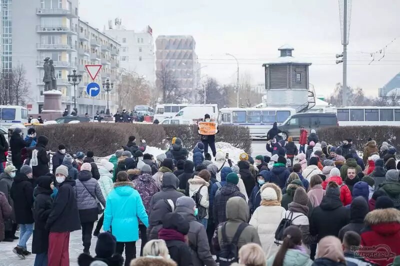 Памятник Татищеву и Де Генину, г. Екатеринбург
