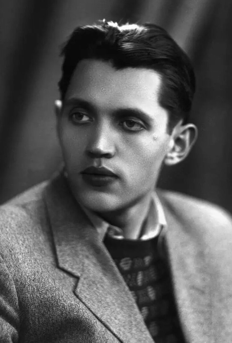 Роберт Рождественский. Фото: commons.wikimedia.org