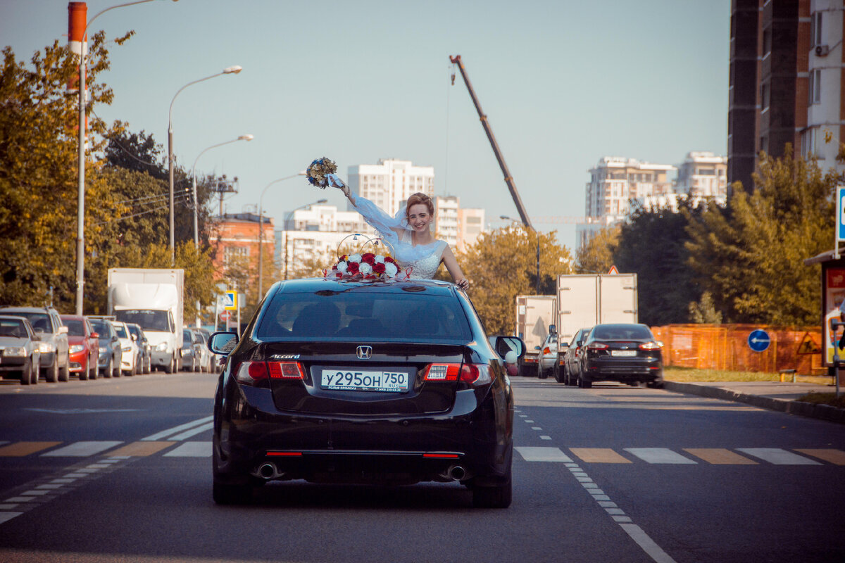 Когда едешь в ресторан)