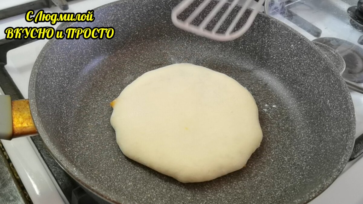 Жидкое тесто для лепешек на сковороде