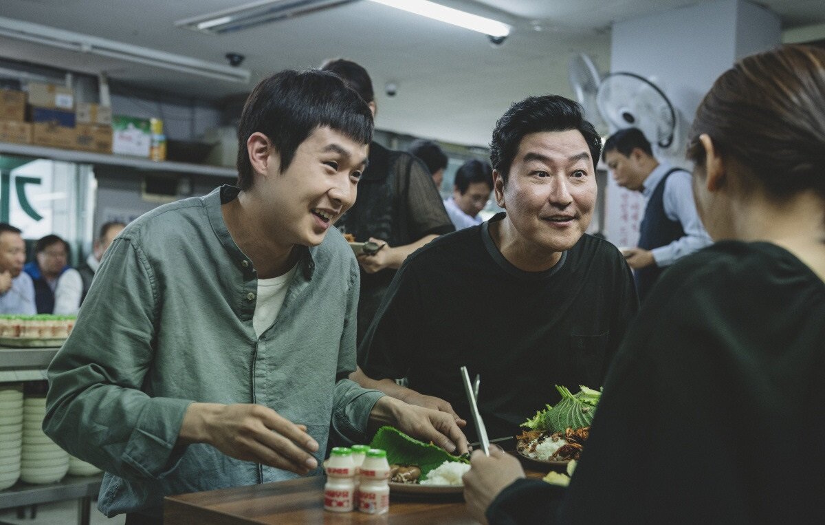 Оценка Кинопоиска - 8,0