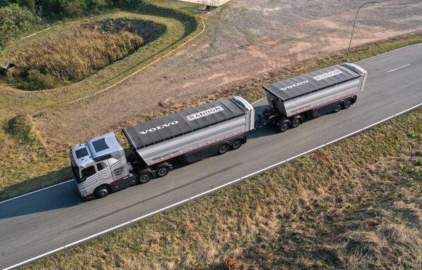 Инновационный зерновоз Volvo Trucks Efficiency Concept Truck 