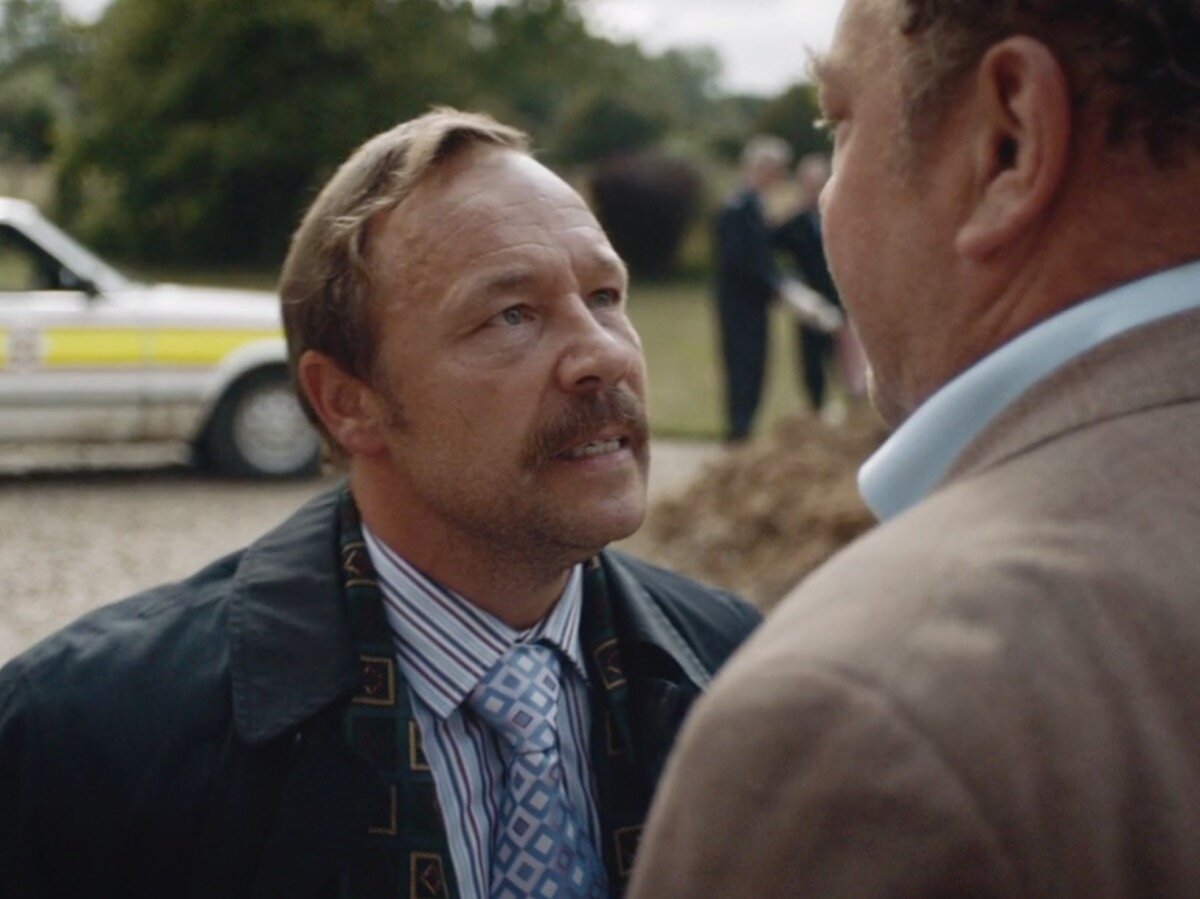 Кадр из фильма "Убийство на ферме «Уайтхаус»". 2020г. Реж. Пол Уиттингтон. Листайте галерею >>