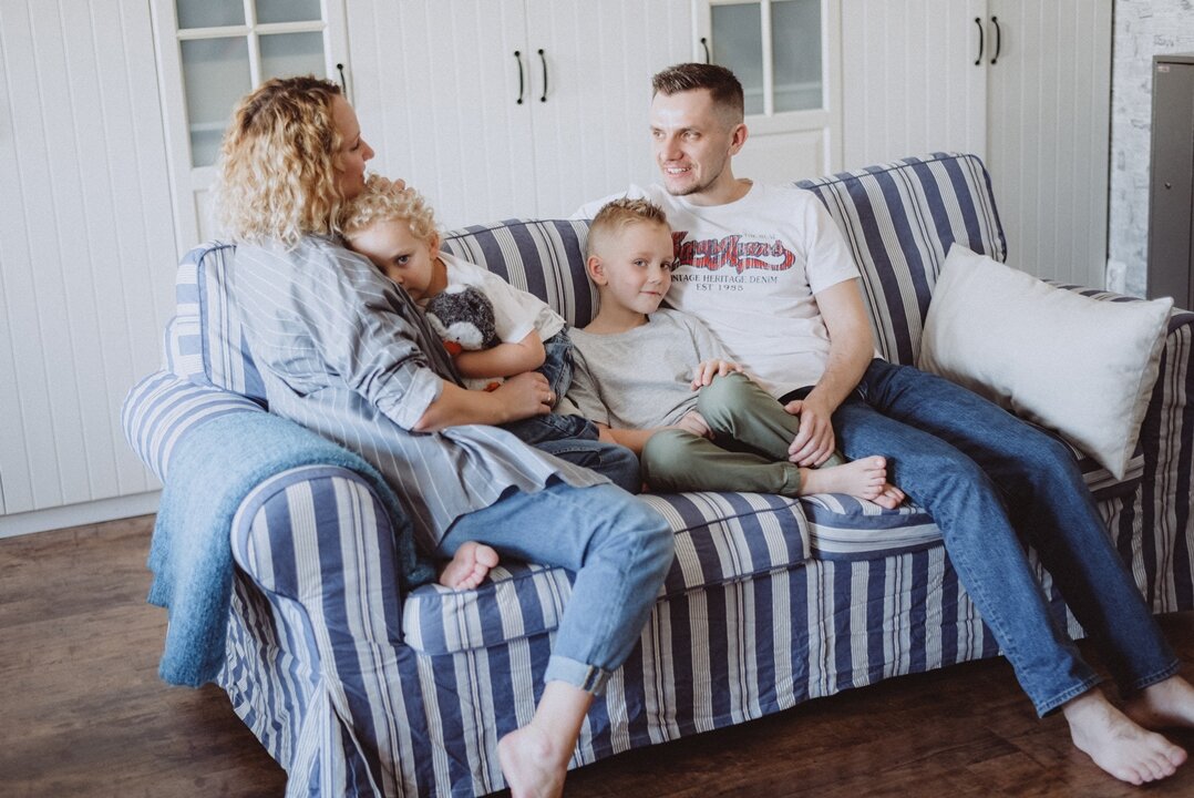 Так проходят наши семейные просмотры фильмов.