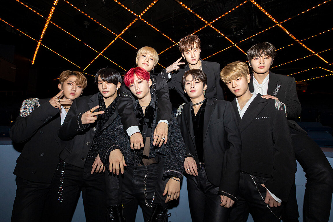 Стреев, например, не фанаты к-поп считают группой с посредственной музыкой и только парой хороших вокалистов. Впрочем, так говорят и про многие другие k-pop группы