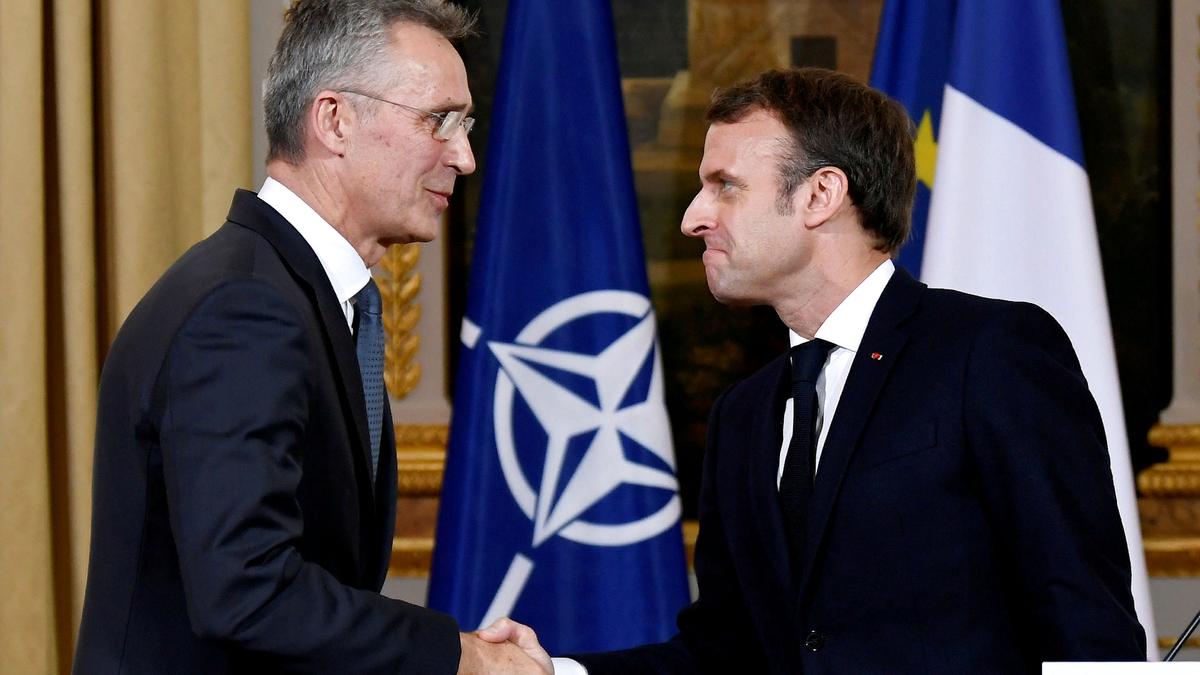 - Пообещаем? - И не то ещё пообещаем!