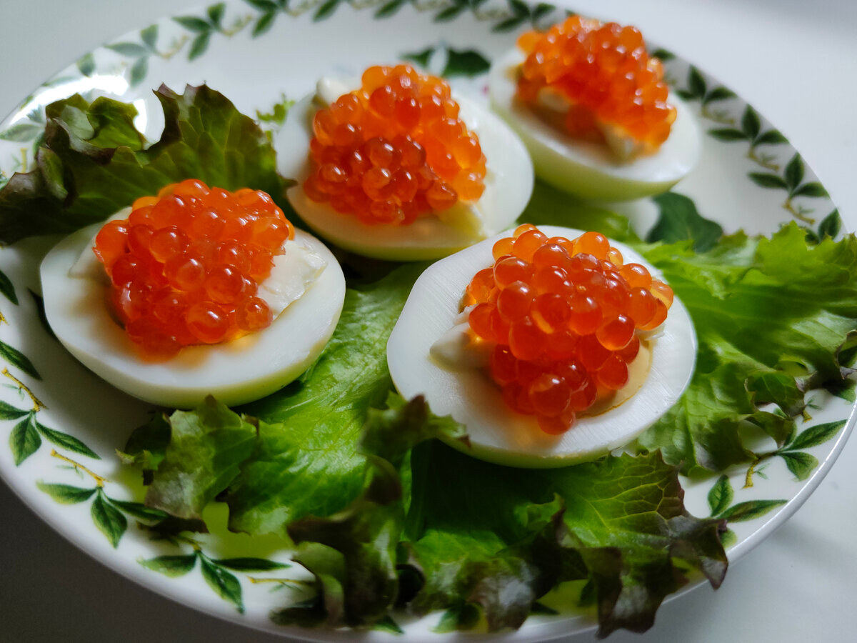 Сырая икра рецепт. Красная икра в ракушке. Красная икра домашняя Карелия.