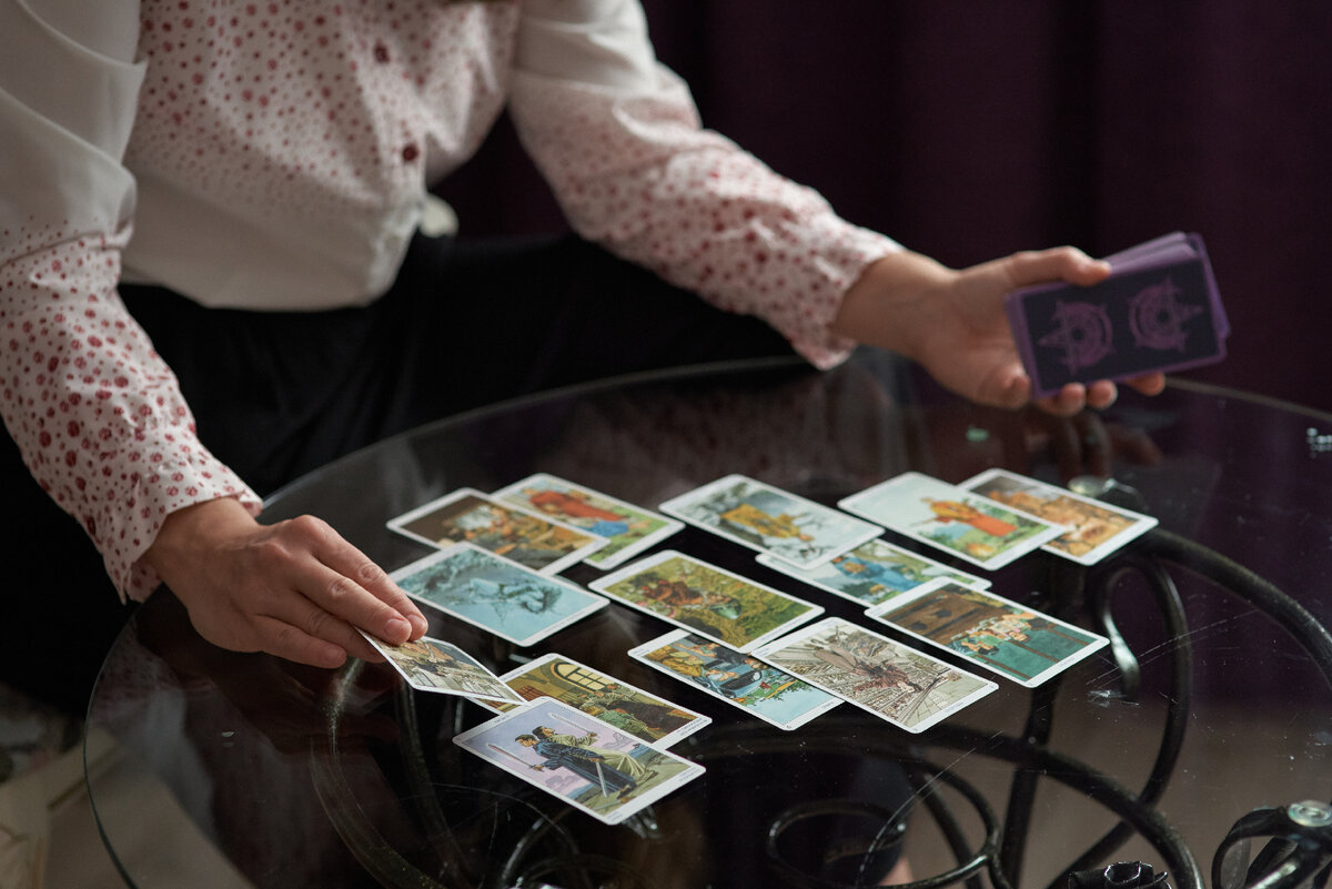 Как работает таро и почему таро можно верить? Гадалка Людмила (tarot.ru)