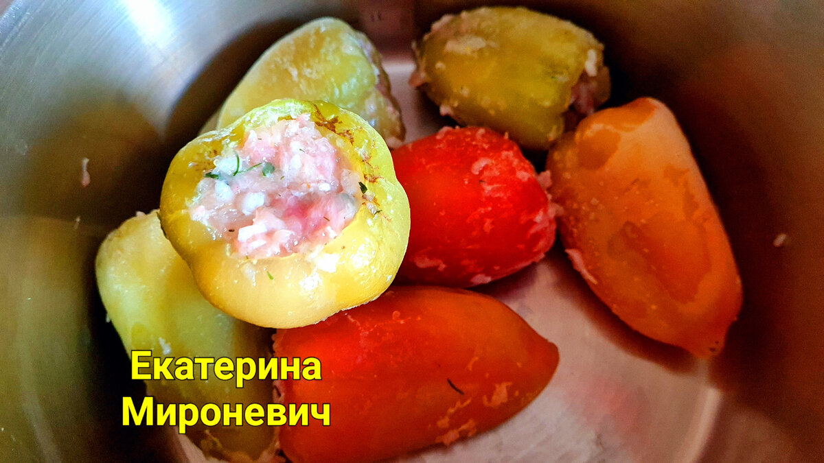 Фаршированный перец с соусом (подливкой) — рецепт с фото пошагово